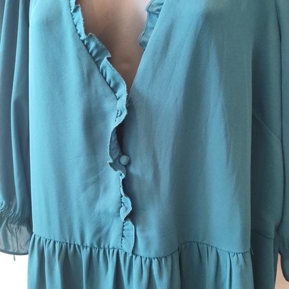 CITY CHIC ccx Long Sleeve Green V-neck Mini Dress Size 16 - Picture 3 of 11